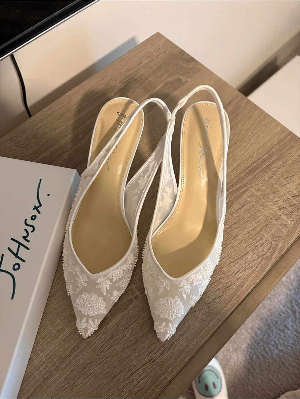 Betsey Johnson White Embroidered Slingback Pointed-Toe Flats - Picture 3 of 3